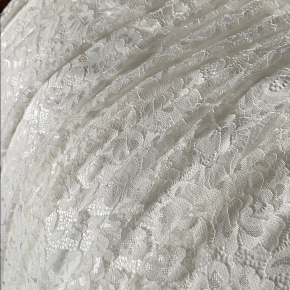 NWT stunning wedding dress in ivory - Picture 4 of 9